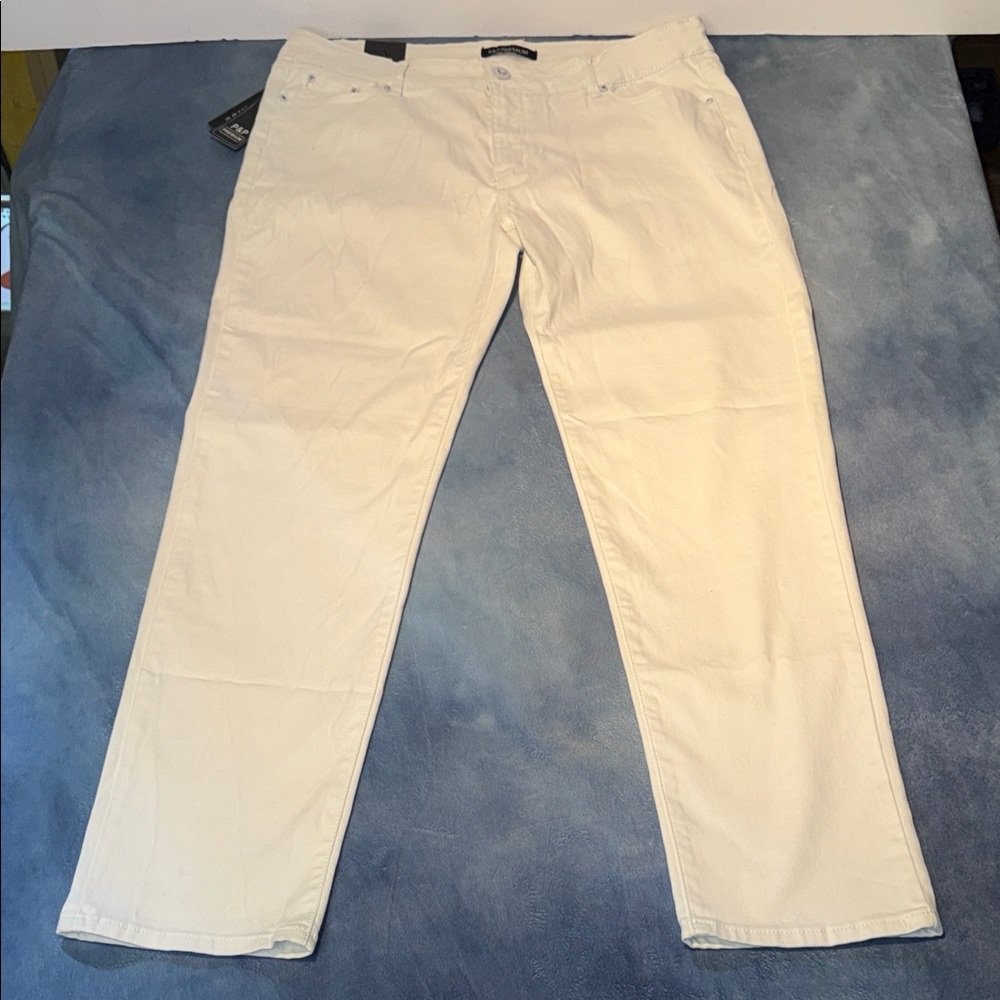 Women's High Rise White Jeans sz 18